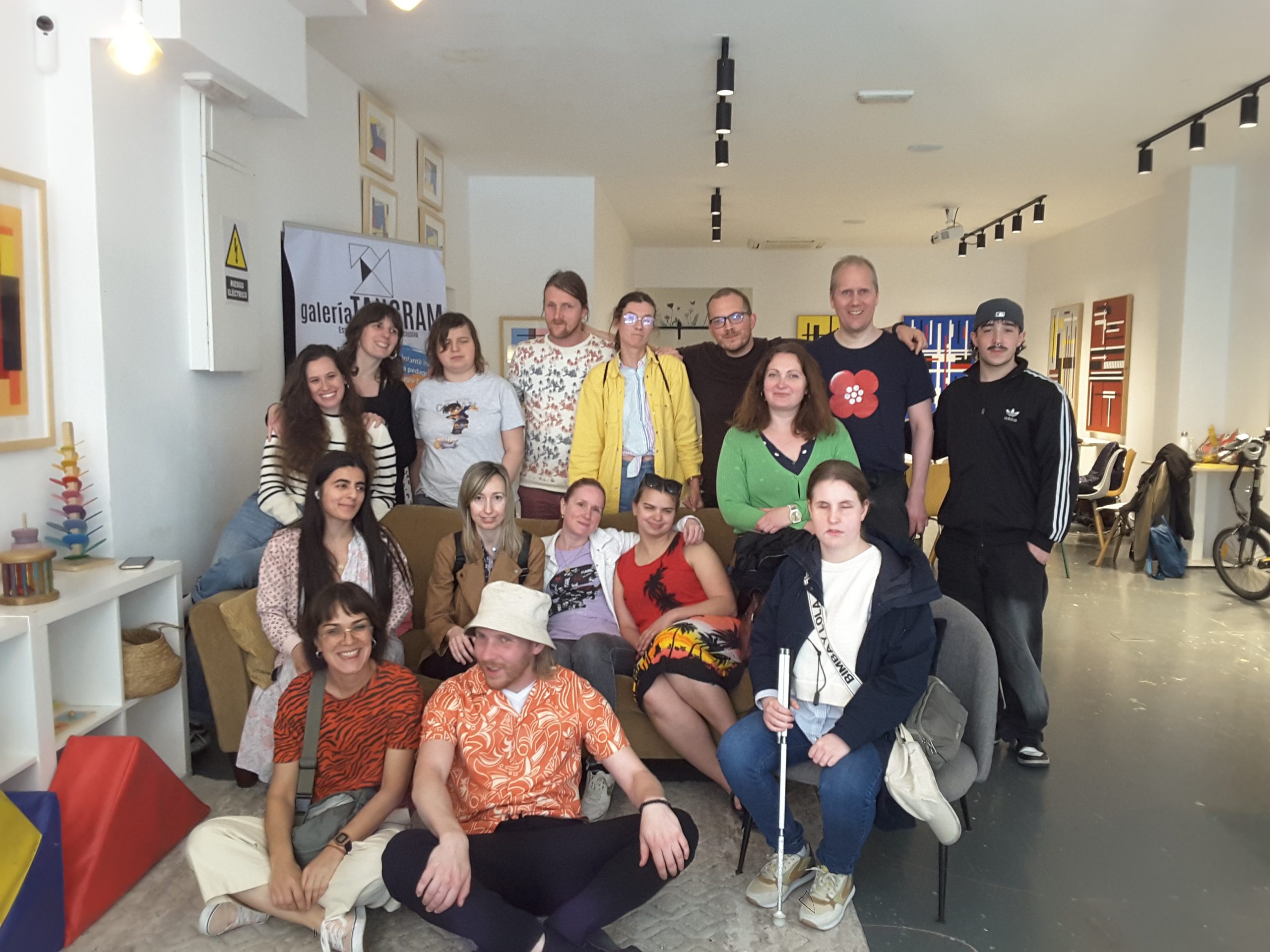 Group photo of all the Stick2Gether seminar participants